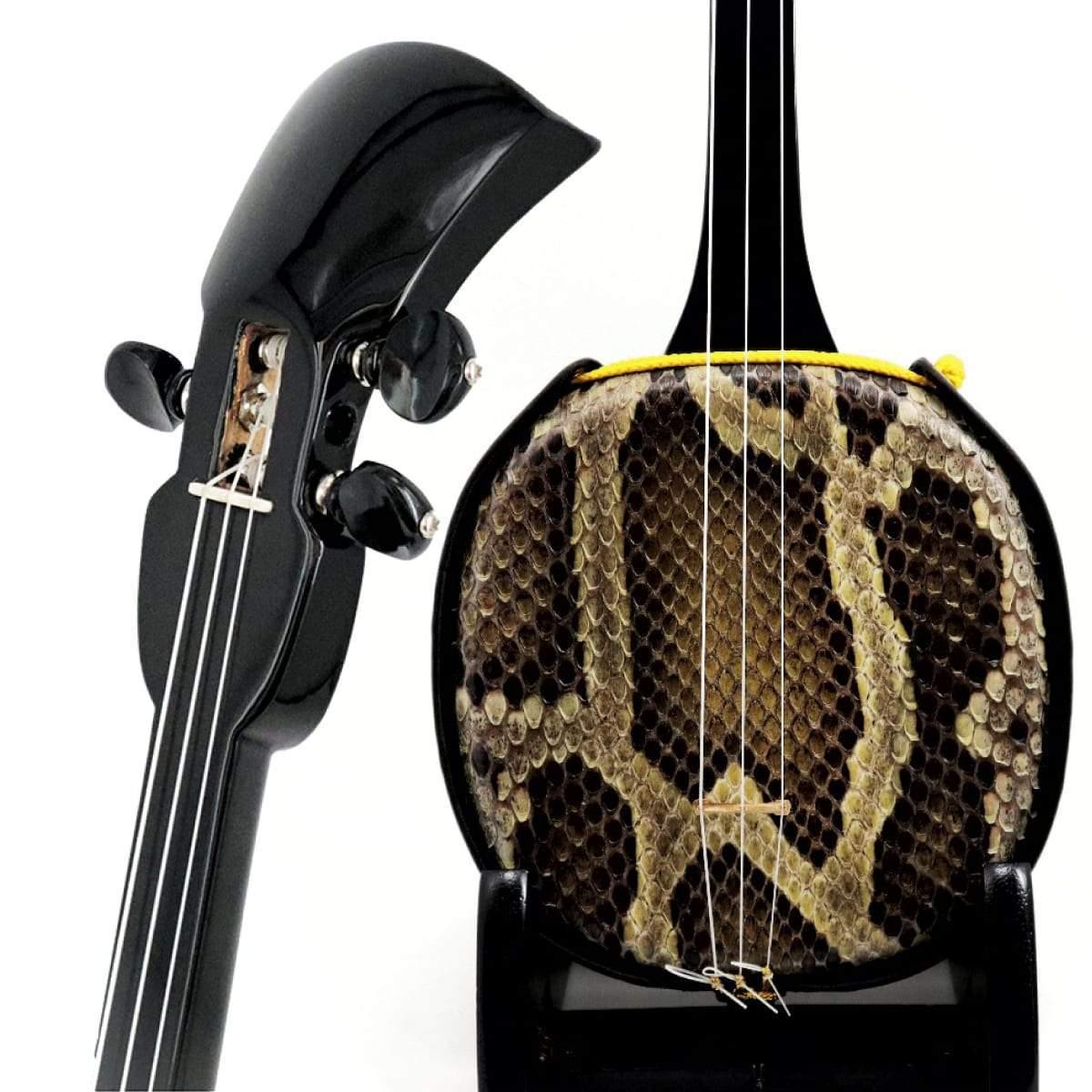 【美品】三線 蛇皮 強化張り 真壁型 鳩胸 ハードケース 鍵付 黒塗り 楽器SDMTSHOP楽器